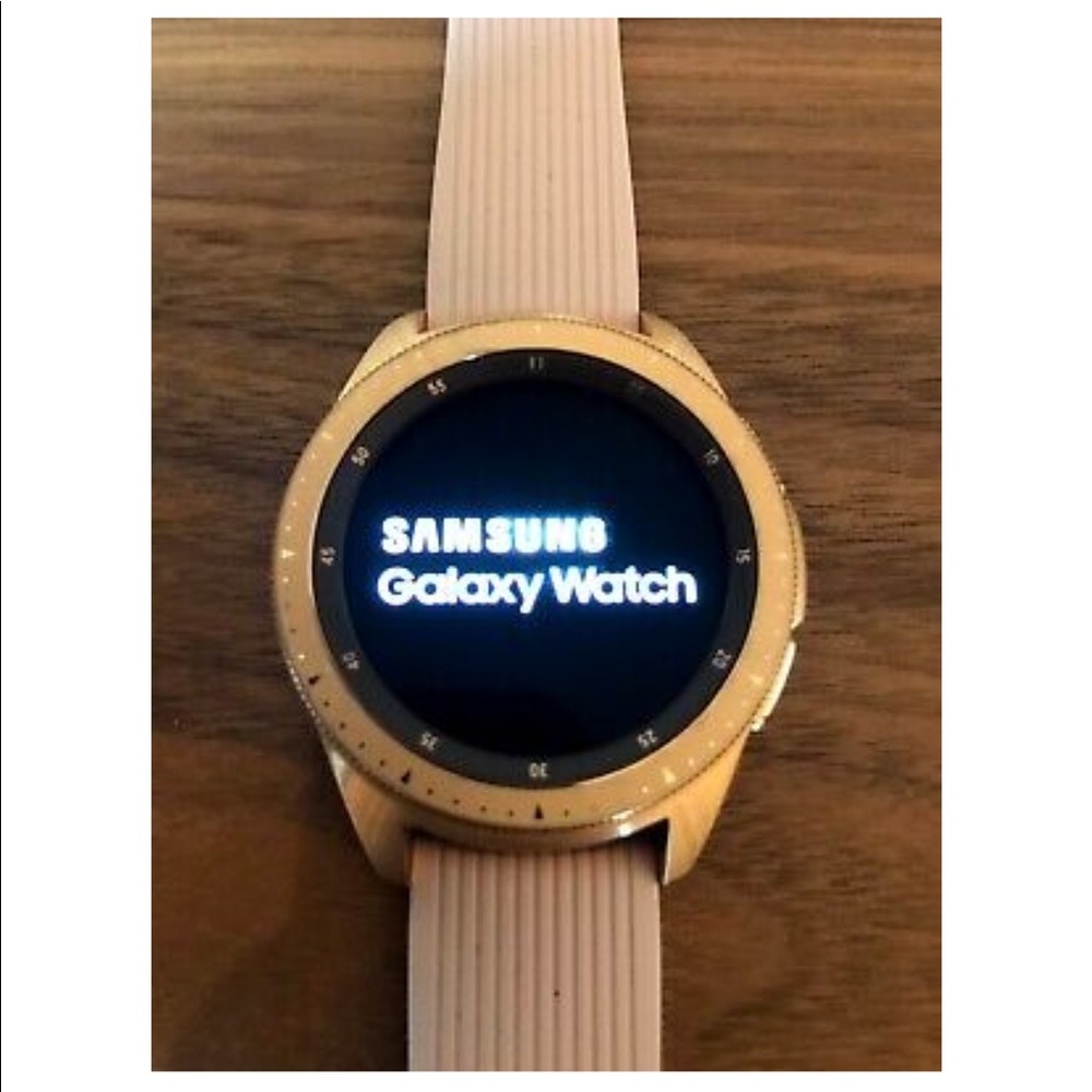 Rose gold Samsung galaxy watch 42 mm